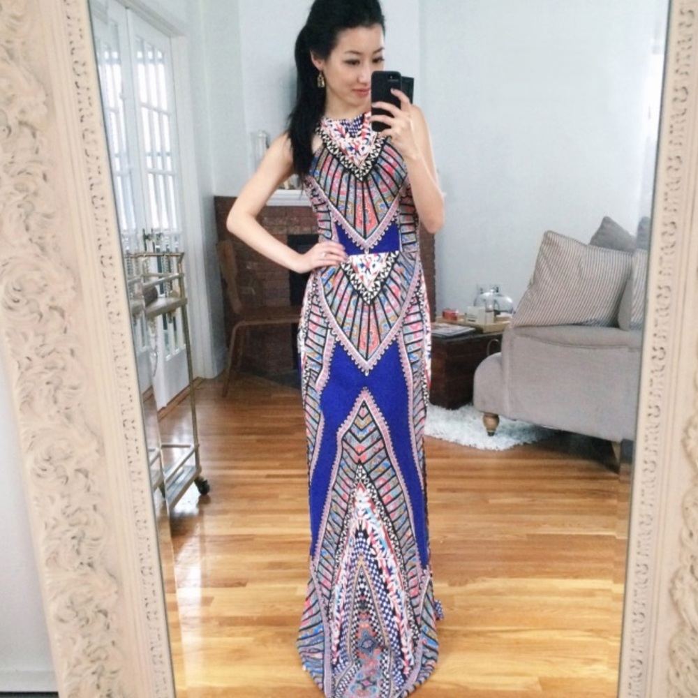 En Creme Halter Maxi Dress in XS